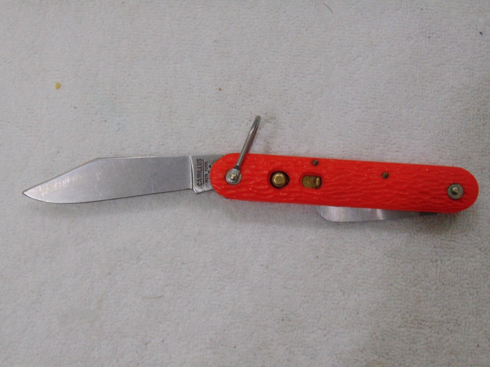 Vintage CAMILLUS NEW YORK PARATROOPER SWITCHBLADE KNIFE, 41/4