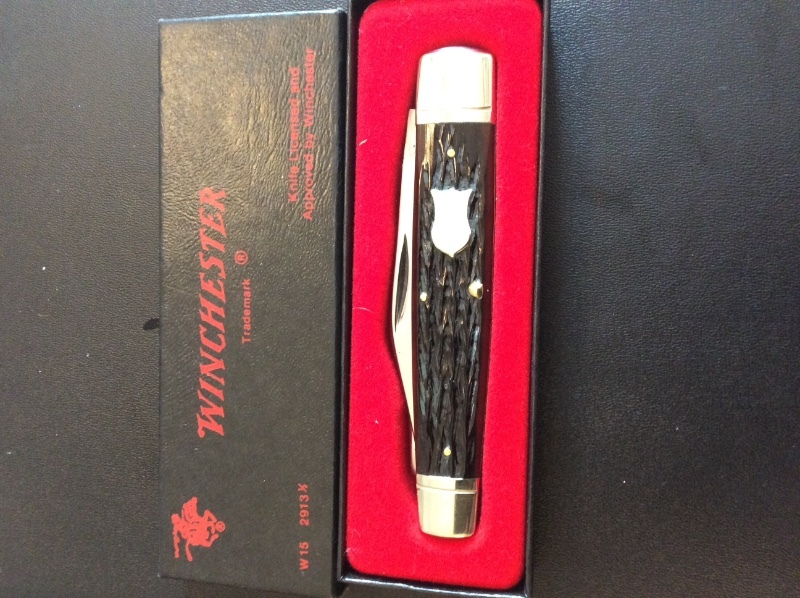 1988 WINCHESTER TRADE MARK USA 2913 1/2 M BEAUTIFUL MOOSE POCKET