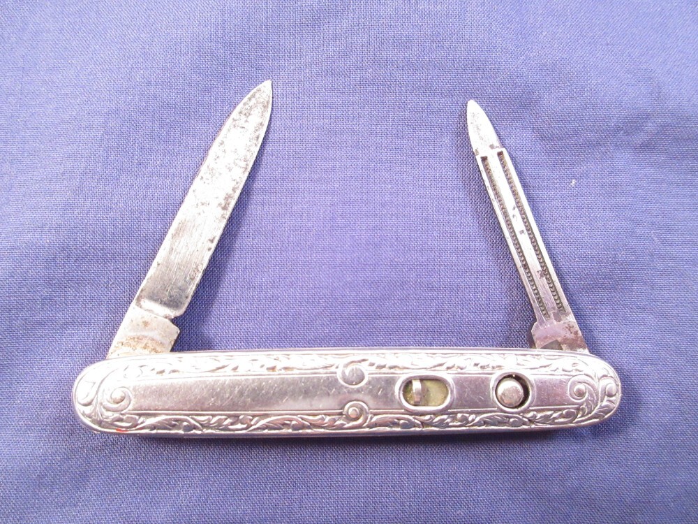 Schrade Walden Automatic Gentleman's Knife