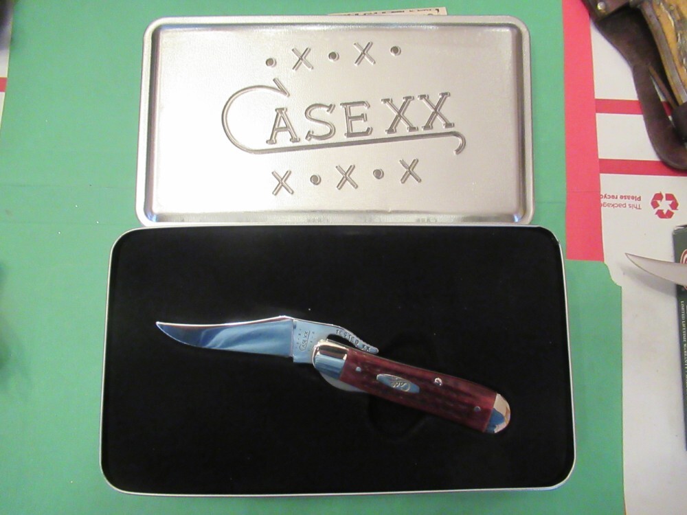 Case XX 2000 Red Bone Russlock In Metal Tang Stamp Tin