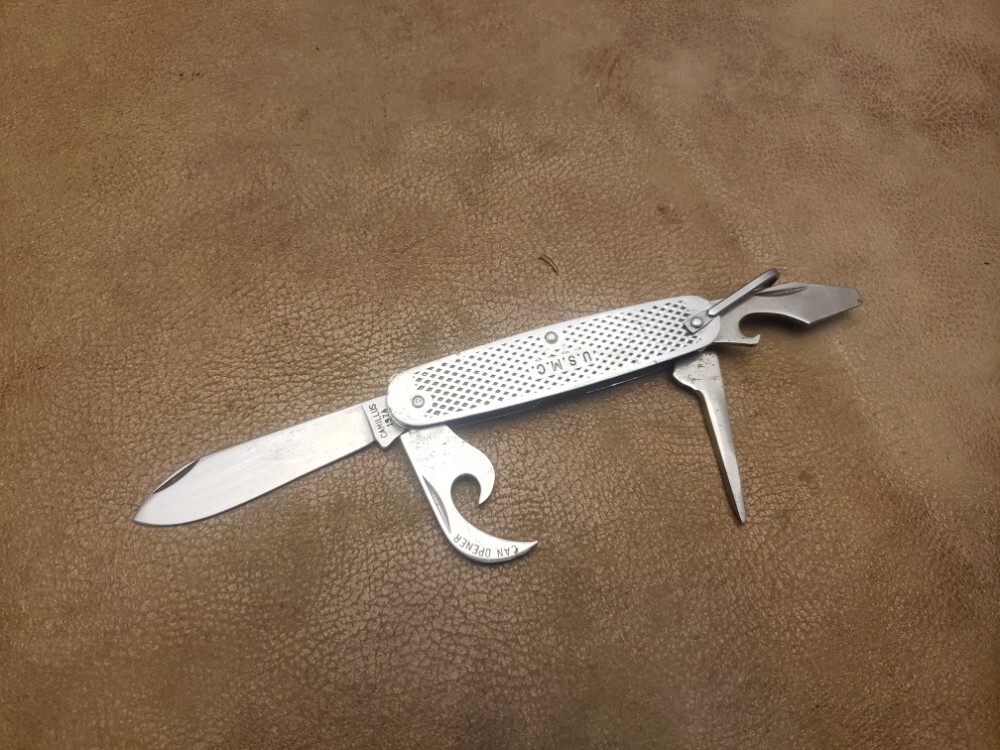 Vintage Camillus 1974 USMC utility knife