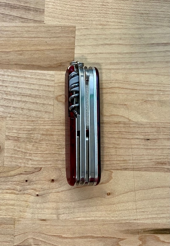 Victorinox Yeoman Mechanic with Ruby scales free shipping
