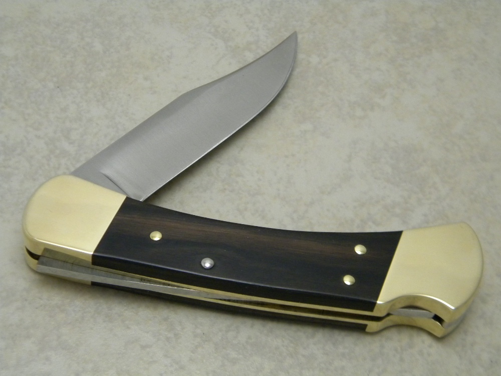Buck 110 USA Hunter Wood Folding Lockback Knife & Pouch in Buck 110 USA Hunter Wood Folding Lockback Knife & Pouch in