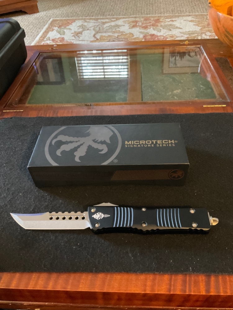Microtech combat hellhound