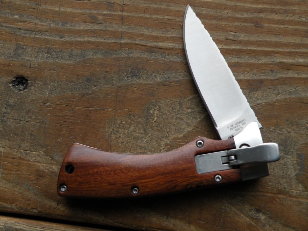 C. Jul (Julius) Herbertz , Solingen, Germany Leverlock Switchblade