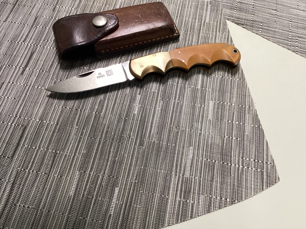 VINTAGE ALMAR LOCKBACK HUNTER