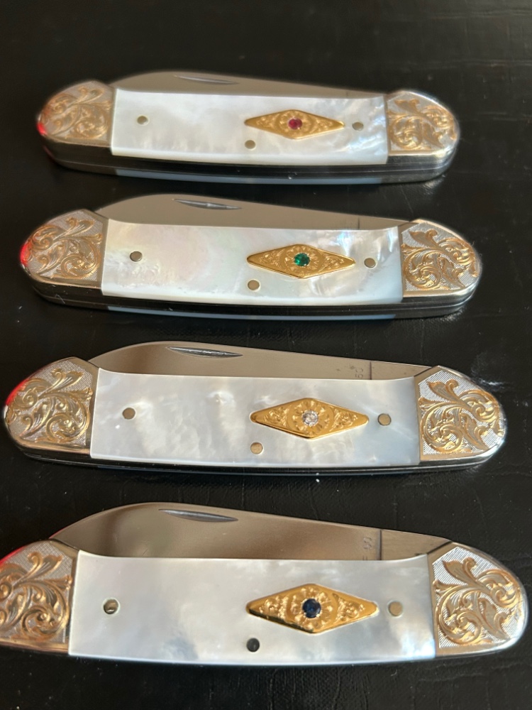 Case XX Pearl Family Jewels Canoe Set 30 ot 50. Shepherd Hills