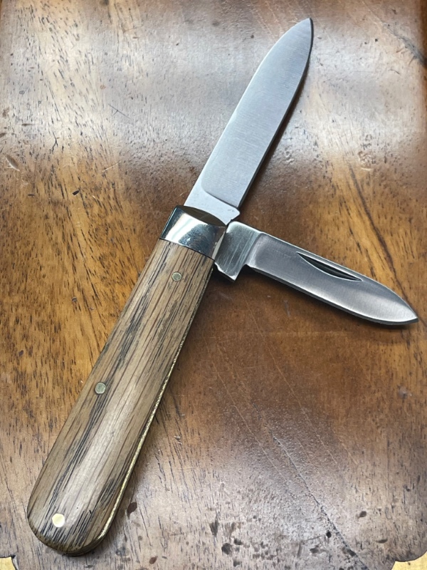 A Wright & Son 2-Blade English Jack knife with Spear Point and Pen