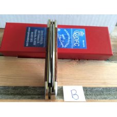Queen Cutlery - #63 Railsplitter - American Walnut Handles -B (NICE) Queen Cutlery - #63 Railsplitter - American Walnut Handles -B (NICE)