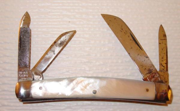 UNION Cutlery CO. OLEAN N.Y. - 4 Blade Pearl Congress Pen UNION Cutlery CO. OLEAN N.Y. - 4 Blade Pearl Congress Pen