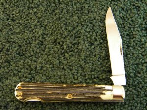 Queen #36 Winterbottom Bone Lockback No Tang Stamp - 1960's