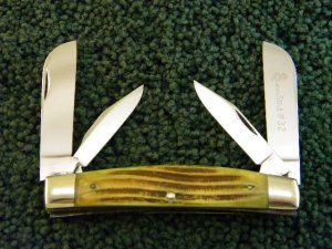 Queen #32 Winterbottom Bone Large Congress Queen Steel Tang Stamp Etched - 1957-1960