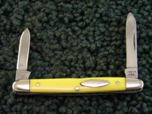 Case XX USA 8 Dot (1972) 3201 Yellow Composition Pen - Mint