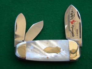Fight'n Rooster Pearl Elephant Toe/Sunfish Whittler 2004 Club Knife