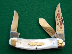 Fight'n Rooster Pearl Sowbelly 1988 Club Knife - Mint