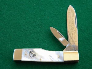 Fight'n Rooster Pearl Gunstock 1981 Club Knife - Mint