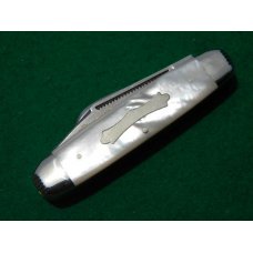 Fight'n Rooster Pearl 3 Blade Cattle Pattern 1997 Club Knife - Mint Fight'n Rooster Pearl 3 Blade Cattle Pattern 1997 Club Knife - Mint
