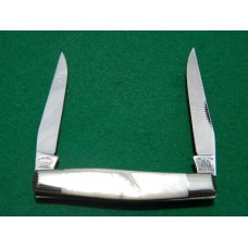 Fight'n Rooster Pearl Muskrat 1998 Club Knife - Mint Fight'n Rooster Pearl Muskrat 1998 Club Knife - Mint