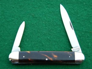 E Bruckmann Ohligs-Solingen, Germany Tortoise Shell 2 Blade - C. 1891-1956
