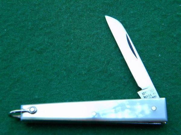 G. Ibberson (Stan Shaw) Sheffileld England 1975 Pearl 1 Blade w/Bail G. Ibberson (Stan Shaw) Sheffileld England 1975 Pearl 1 Blade w/Bail