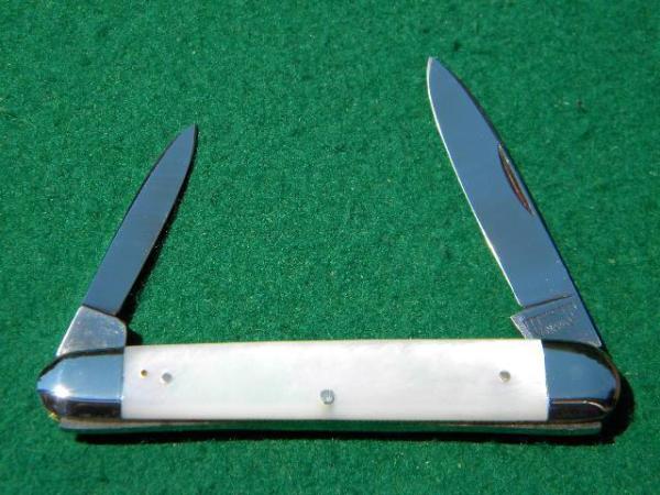 E Bruckmann Ohligs-Solingen, Germany Pearl 2 Blade - C. 1891-1956 E Bruckmann Ohligs-Solingen, Germany Pearl 2 Blade - C. 1891-1956