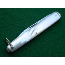 E Bruckmann Ohligs-Solingen, Germany Pearl 2 Blade w/Bail - C. 1891-1956 E Bruckmann Ohligs-Solingen, Germany Pearl 2 Blade w/Bail - C. 1891-1956