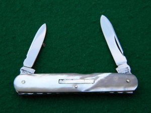 G. Ibberson (Stan Shaw) Sheffileld England 1976 Pearl Knife - Mint