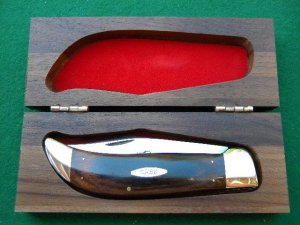 Case XX P172 3 Dot (1977) Wood Buffalo Clasp Knife with Original Wood Display - Mint