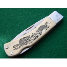 Schrade + USA SC515 Lockback and Pouch Raccoons Scrimshaw - NIB Schrade + USA SC515 Lockback and Pouch Raccoons Scrimshaw - NIB