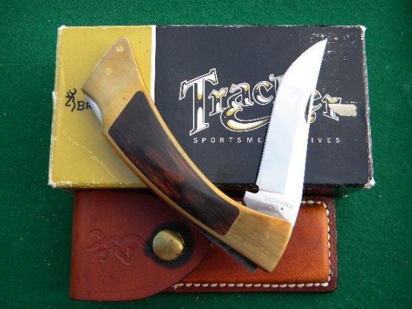 Browning USA Tracker 3818F10 Wood/Brass Lockback Knife and Leather Pouch - NIB