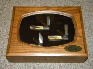 Case XX SS USA 8 Dots (1982) Stag Barlow Set in Wood Display - NIB