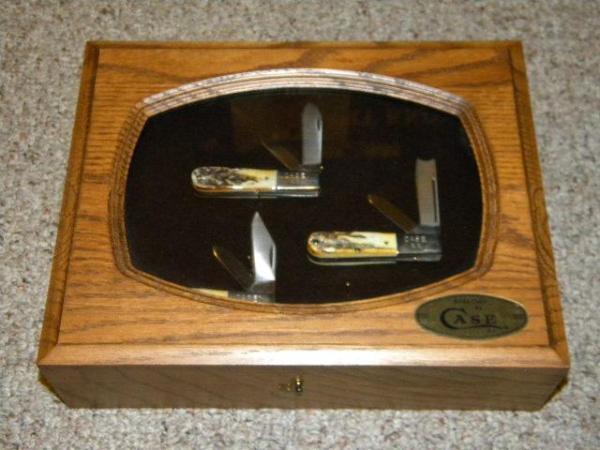 Case XX SS USA 8 Dots (1982) Stag Barlow Set in Wood Display - NIB Case XX SS USA 8 Dots (1982) Stag Barlow Set in Wood Display - NIB