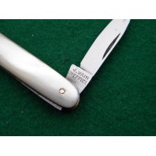 J. Wain Sheffield Pearl Pen Knife - C.1890's-1920's J. Wain Sheffield Pearl Pen Knife - C.1890's-1920's