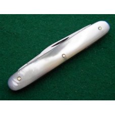 J. Wain Sheffield Pearl Pen Knife - C.1890's-1920's J. Wain Sheffield Pearl Pen Knife - C.1890's-1920's