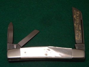 Fight'n Rooster Pearl Congress Whittler 1979 Club Knife - Mint
