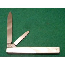Fight'n Rooster Pearl 1979 Club Doctor's Knife - Mint Fight'n Rooster Pearl 1979 Club Doctor's Knife - Mint