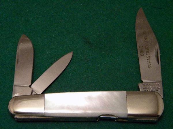 Parker Cut. Co. Japan Pearl Lockback Whittler - 1980 Christmas Knife Parker Cut. Co. Japan Pearl Lockback Whittler - 1980 Christmas Knife