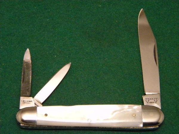 E Bruckmann Ohligs Solingen Germany Pearl Whittler Knife - C. 1891-1956 E Bruckmann Ohligs Solingen Germany Pearl Whittler Knife - C. 1891-1956
