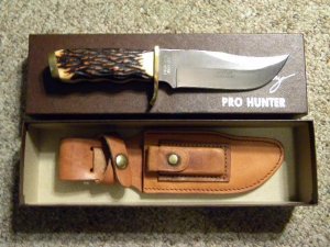 Schrade USA Uncle Henry Staglon 171UH Pro Hunter Fixed Blade Sheath Knife - NIB