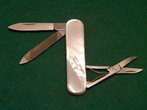Victorinox Switzerland Stainless Rostfrei Victoria Pearl Lobster Knife Victorinox Switzerland Stainless Rostfrei Victoria Pearl Lobster Knife