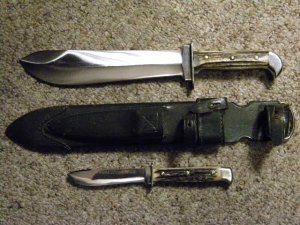 Puma Germany Stag Super Set Knives with the Original Green Leather Sheath c.Pre-1964