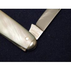Stainless Cutlery Co. New York City (Camillus Trademark) Pearl 2 Blade Pen Knife c.1924-1940 Stainless Cutlery Co. New York City (Camillus Trademark) Pearl 2 Blade Pen Knife c.1924-1940