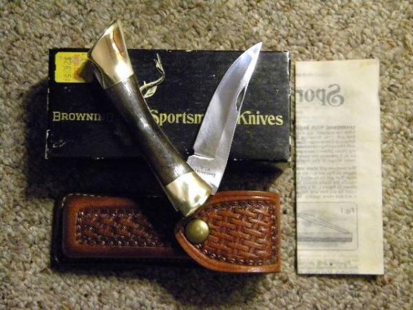 Browning USA Model 4018F Brass/Wood Lockback Knife and Leather Pouch - NIB Browning USA Model 4018F Brass/Wood Lockback Knife and Leather Pouch - NIB