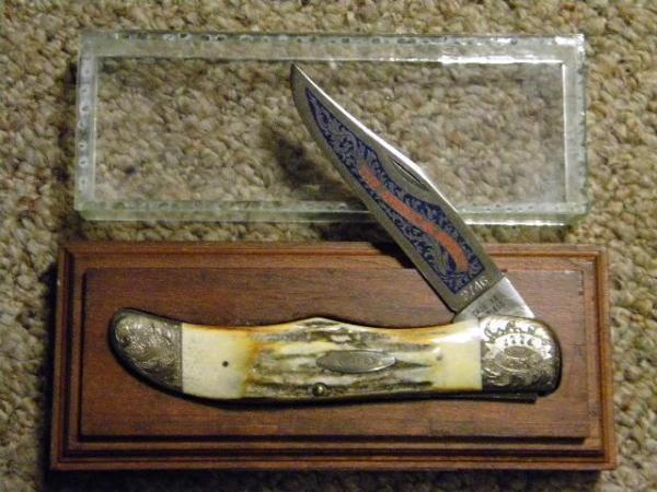 Case XX Stainless USA 4 Dot (1976) Stag 5165 The American Spirit Bicentennial Folding Hunter Knife Case XX Stainless USA 4 Dot (1976) Stag 5165 The American Spirit Bicentennial Folding Hunter Knife