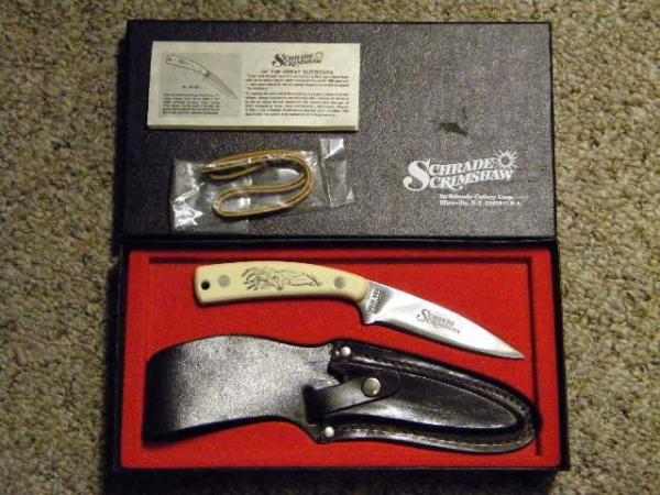 Schrade USA SC501 Whitetail Buck Scrimshaw Sheath Knife c.1979 - NIB Schrade USA SC501 Whitetail Buck Scrimshaw Sheath Knife c.1979 - NIB