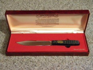 John Russel Cutlery Co. Green River Works 1834-1976 Bicentennial Russel Hunter Knife - NIB