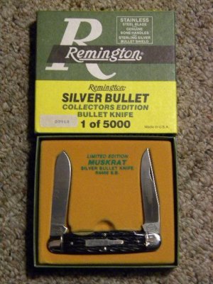 Remington UMC USA 1988 Genuine Bone R4466 Silver Bullet Muskrat Knife - NIB 