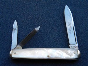 Vintage L.F. & C. USA Landers Frary & Clark New Britain Conn Pearl 73293 Whittler Knife c.1912-1950