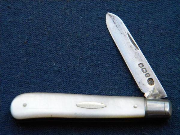 Vintage Fruit Knife Pearl Handles w/Sterling Silver Blade - C. 1923 - Sheffield Vintage Fruit Knife Pearl Handles w/Sterling Silver Blade - C. 1923 - Sheffield