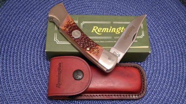 Remington UMC USA R-9 Delrin Folding Lockback Knife & Leather Pouch - NIB Remington UMC USA R-9 Delrin Folding Lockback Knife & Leather Pouch - NIB